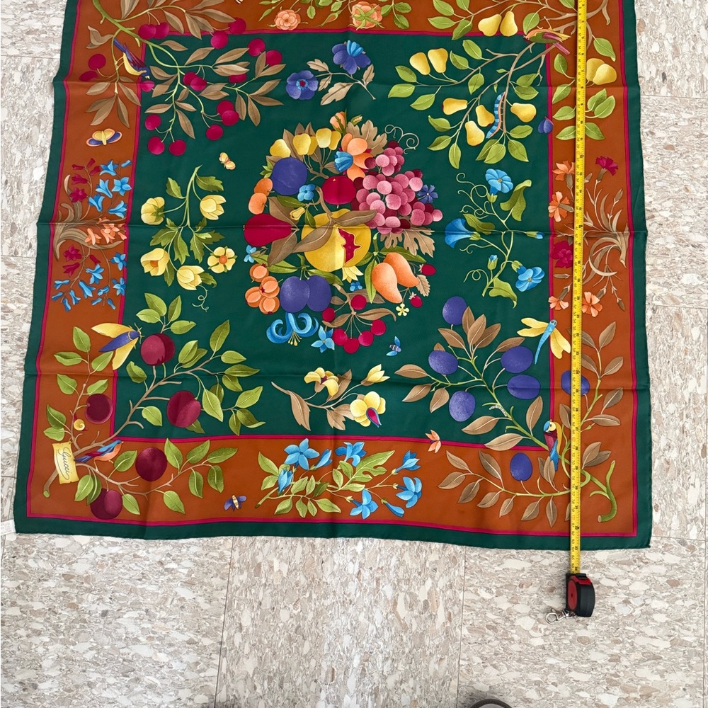 NOT FOR SALE!!
Gucci Floral Silk Scarf - Green and Orange - Picture 2 of 3